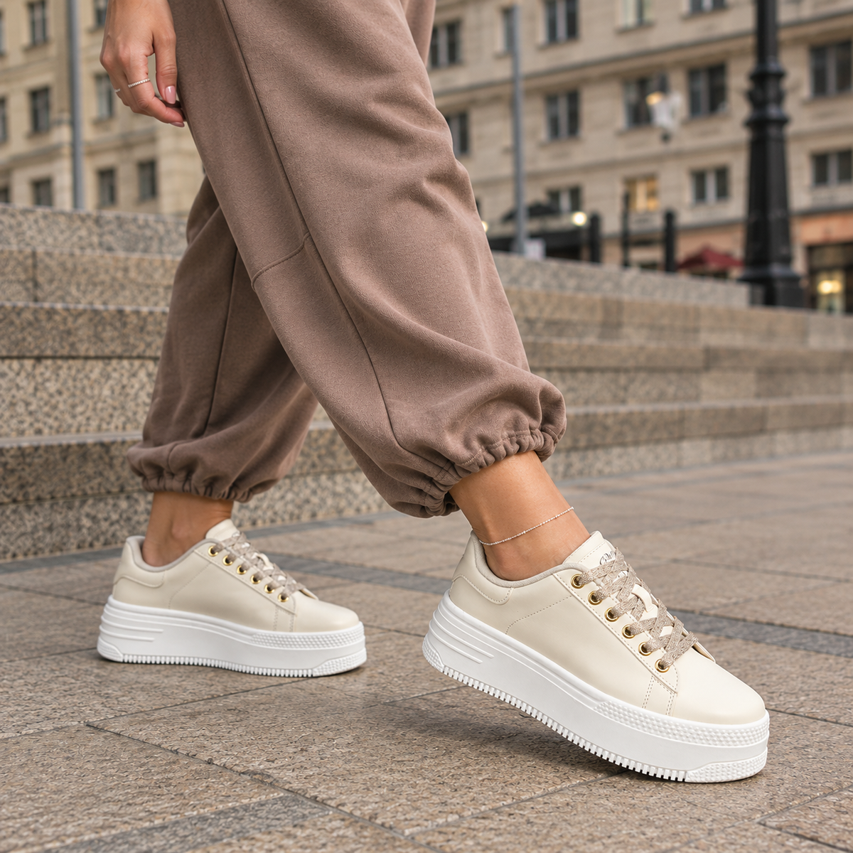 MARTINA HIGH Latte/ Suela Blanca